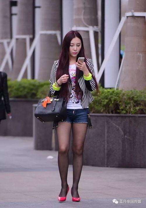 明星网红美女穿丝袜视频,明星网红美女时尚穿搭大揭秘
