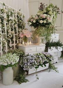 花店今日热门话题英语,Top Floral Trends: Exploring Today's Hottest Topics in the Flower Shop World